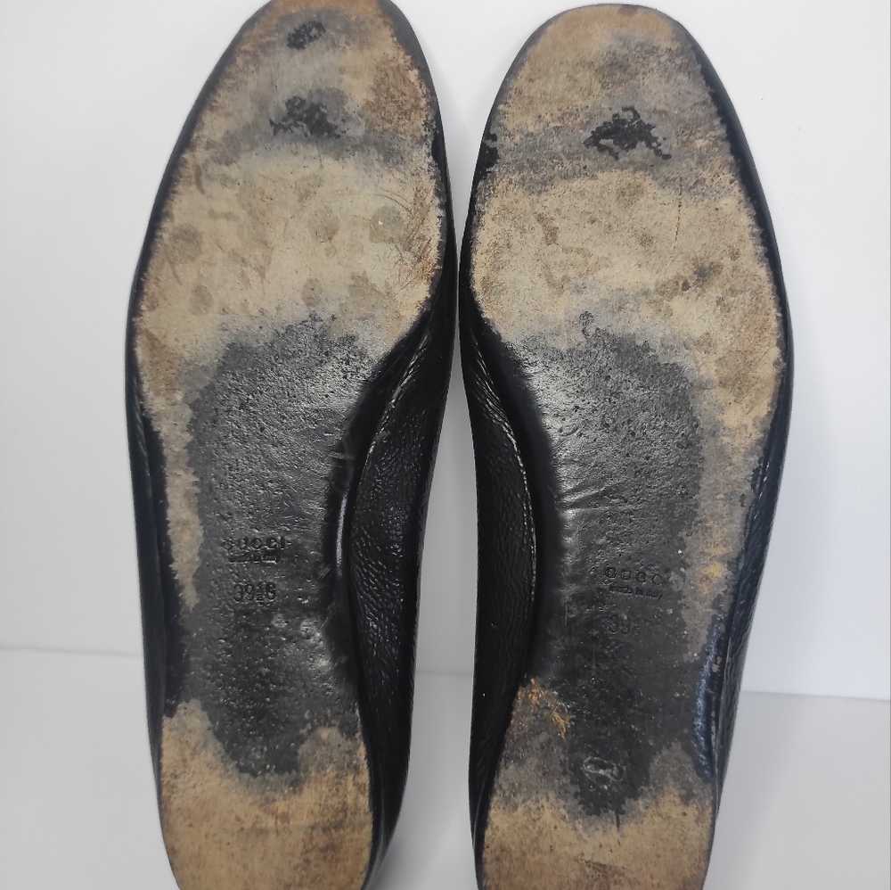 Gucci Black Leather Ballet Flats with Burgundy Interior - Picture 6 of 8